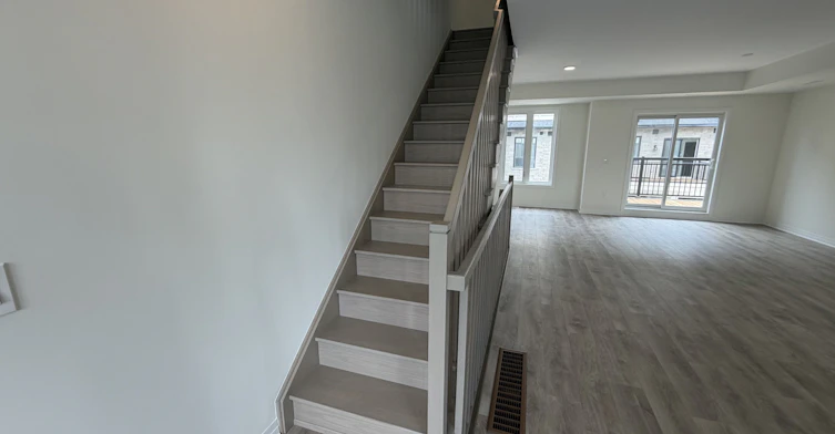 702 Royal Front Street, Mississauga, ON, L4Y 0C8 - 13