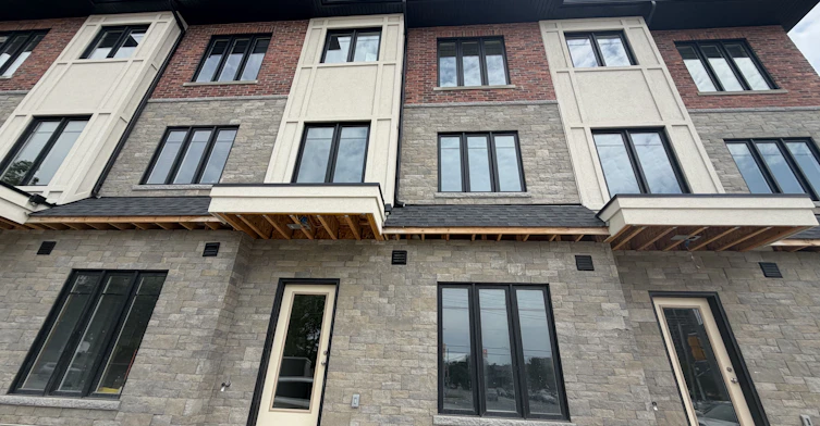 702 Royal Front Street, Mississauga, ON, L4Y 0C8 - 27