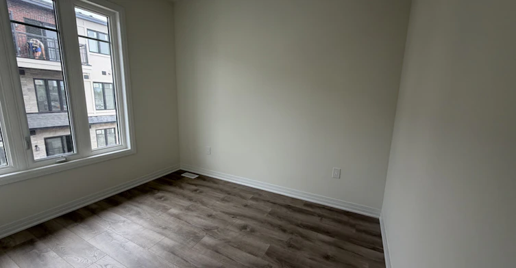702 Royal Front Street, Mississauga, ON, L4Y 0C8 - 14