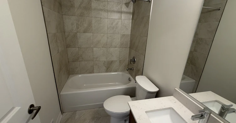 702 Royal Front Street, Mississauga, ON, L4Y 0C8 - 18