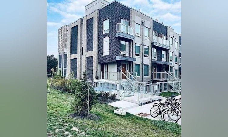 213-7 Applewood Lane