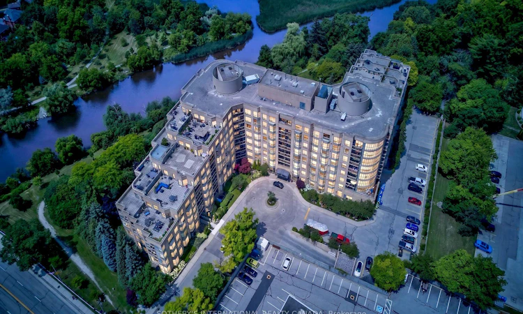 705-2511 Lakeshore Road W