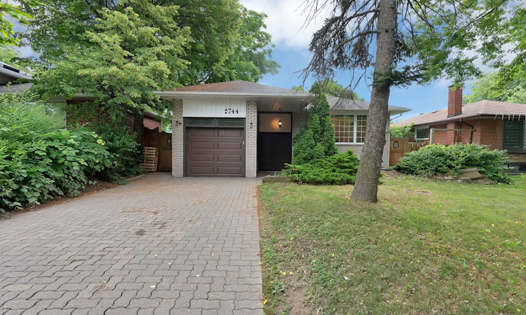 2744 Truscott Drive