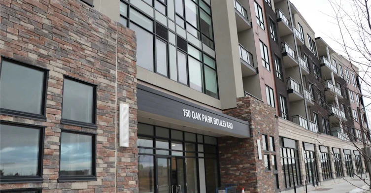 403-150 Oak Park Boulevard, Oakville, ON, L6H 3P2
