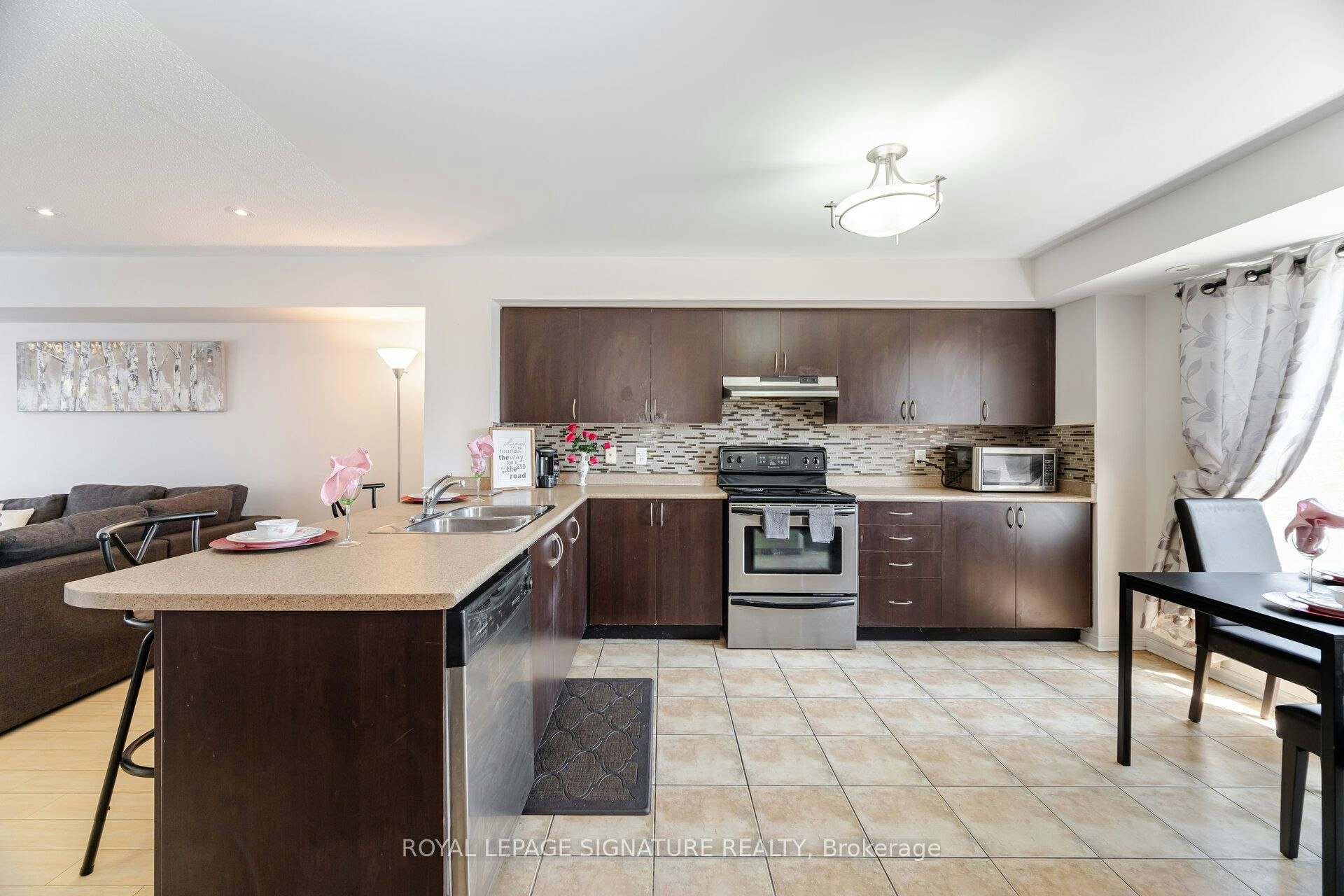 3-4855 Half Moon Grove, Mississauga, ON, L5M 8C7