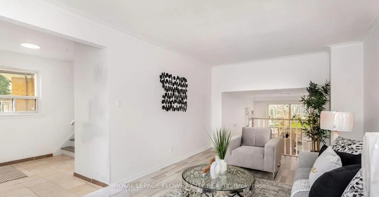 3 Clayhall Crescent, Toronto, ON, M3J 1W5 - 7