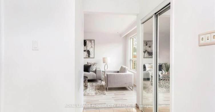3 Clayhall Crescent, Toronto, ON, M3J 1W5 - 5