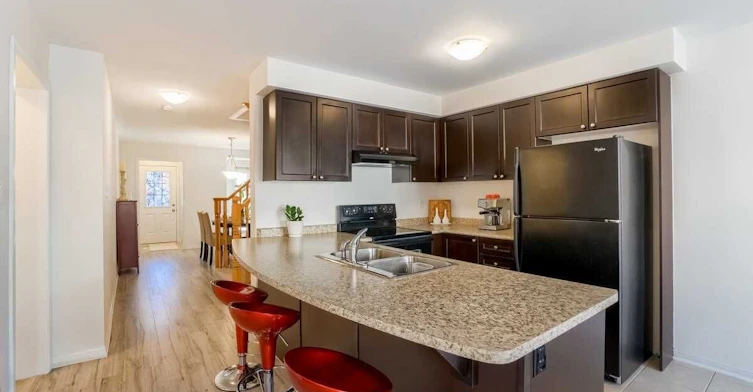 370 Cavanagh Lane, Milton, ON, L9T 8J9 - 6