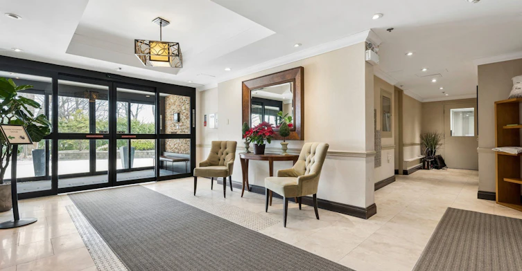 207-212 Kerr Street, Oakville, ON, L6K 3B1 - 4