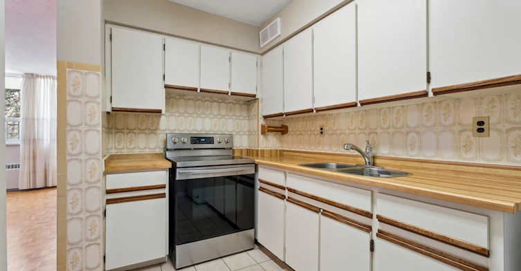 207-212 Kerr Street, Oakville, ON, L6K 3B1 - 8