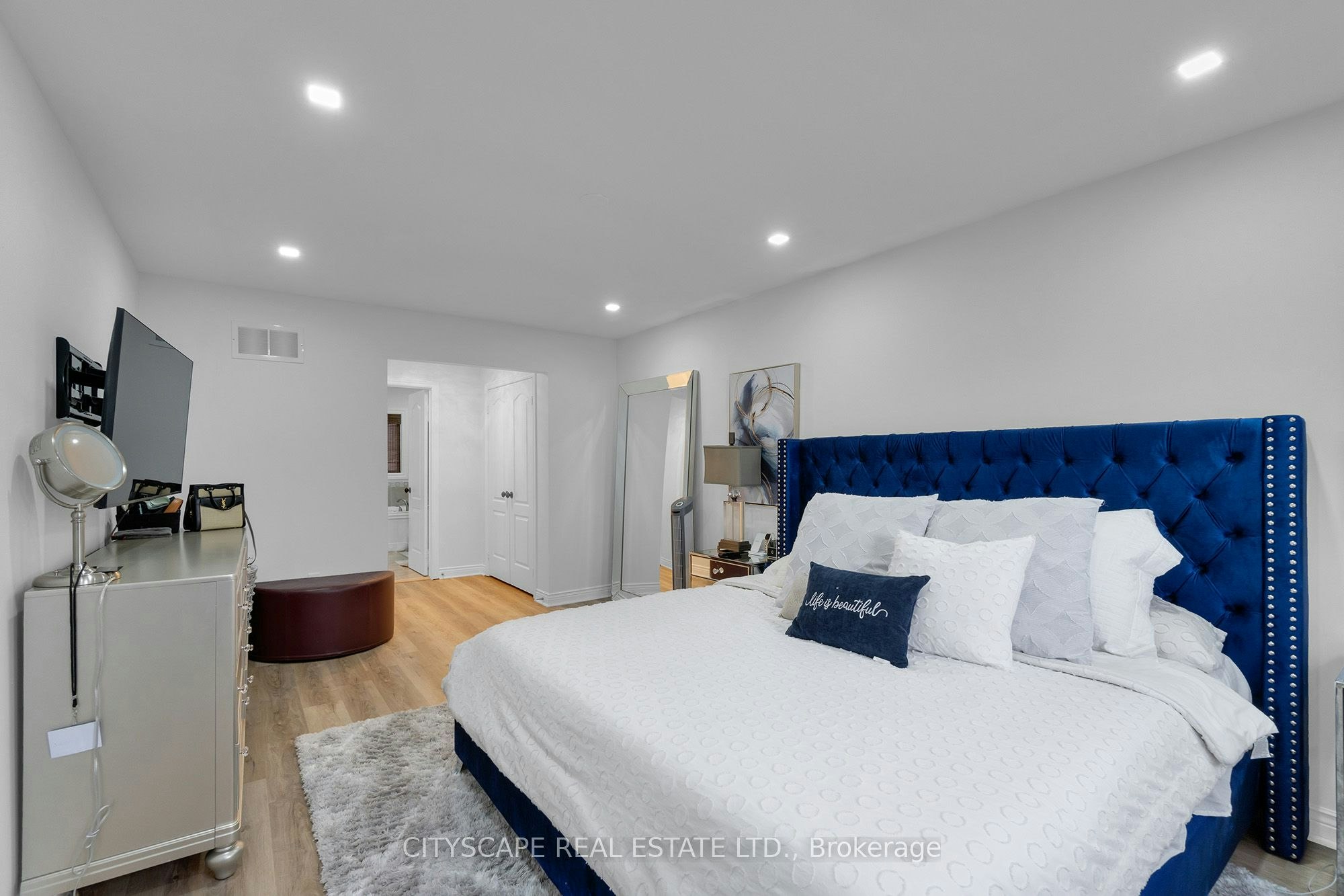 6421 Donway Drive, Mississauga, ON, L5V 1J4 - 24