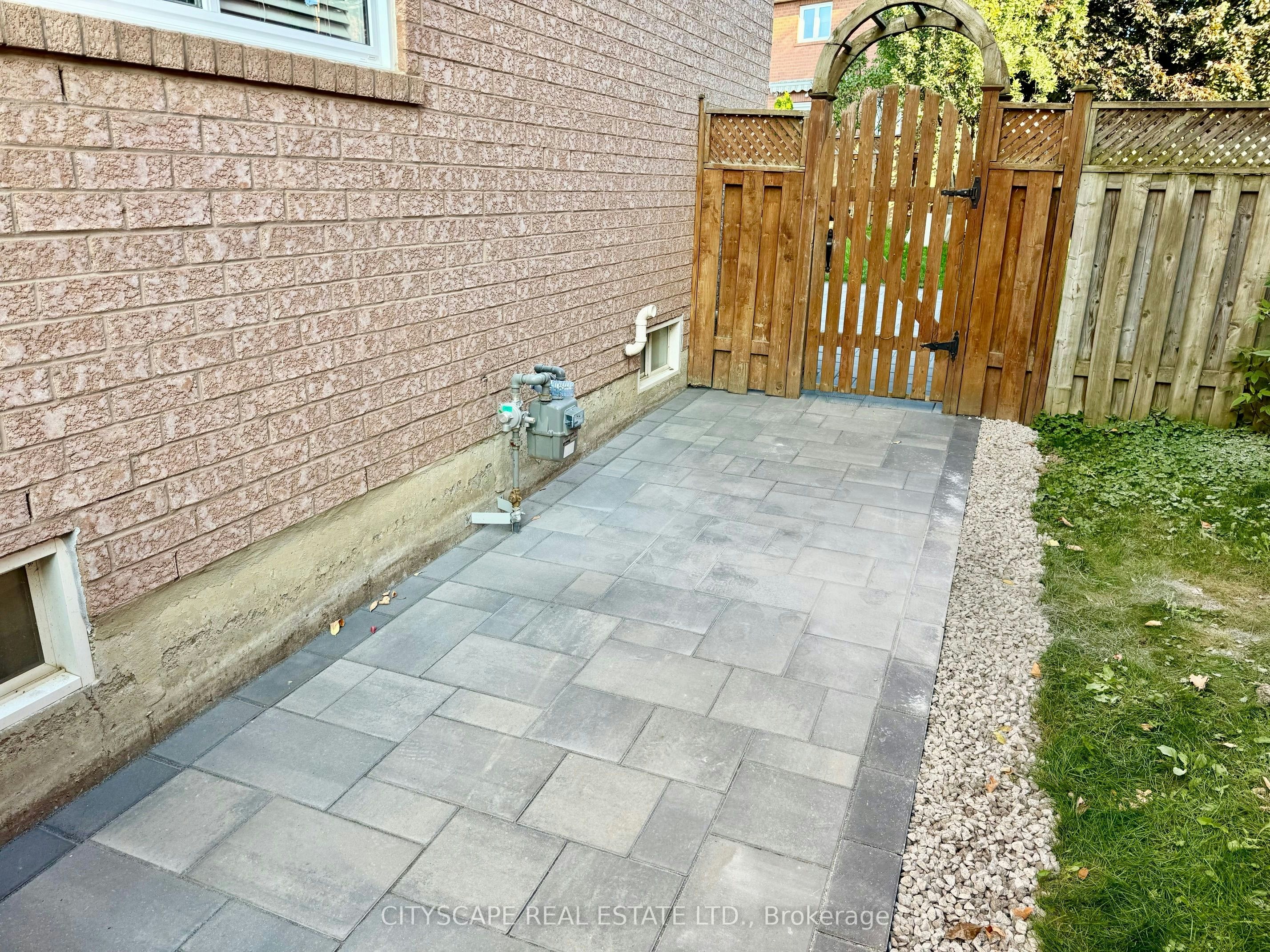 6421 Donway Drive, Mississauga, ON, L5V 1J4 - 37