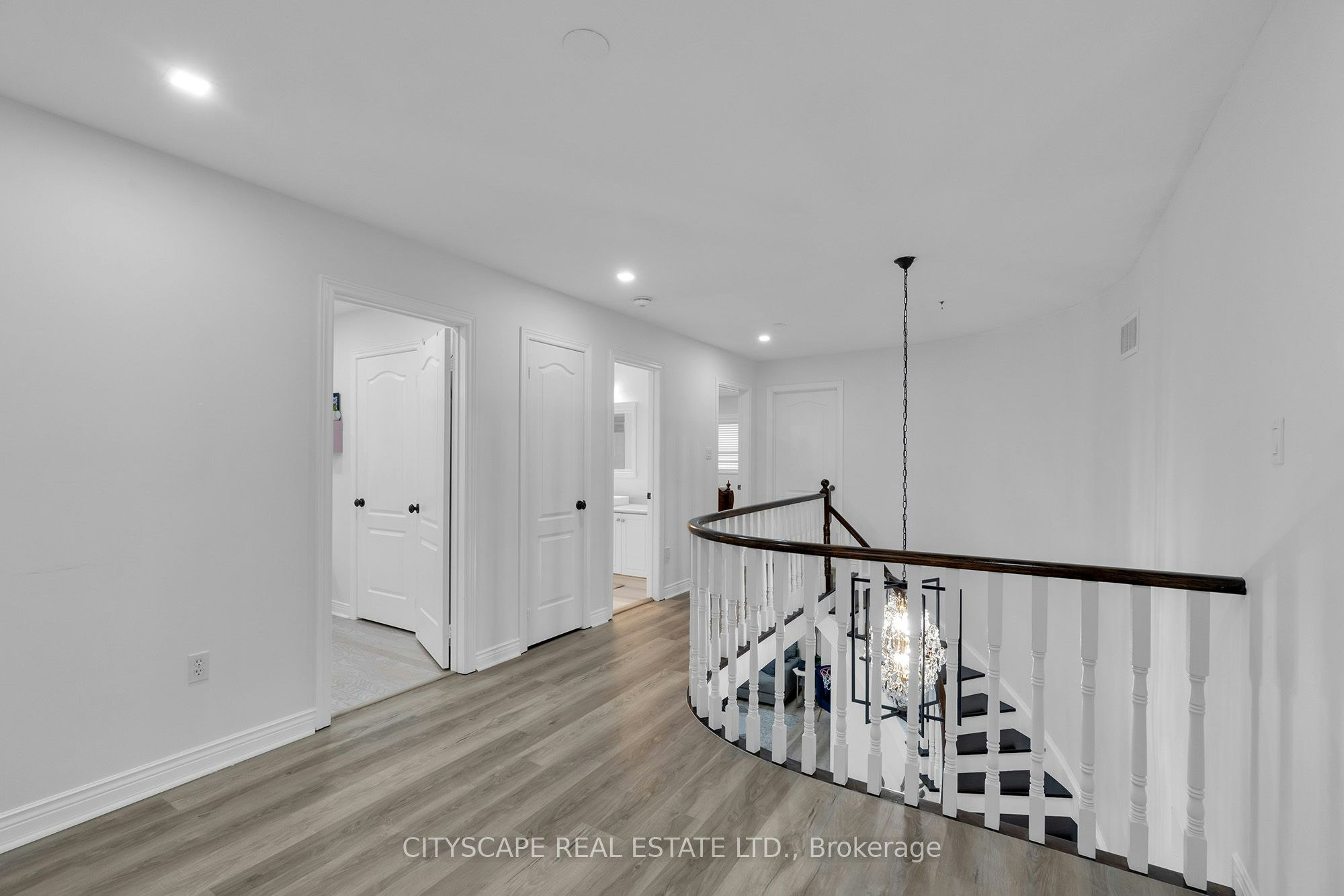 6421 Donway Drive, Mississauga, ON, L5V 1J4 - 23
