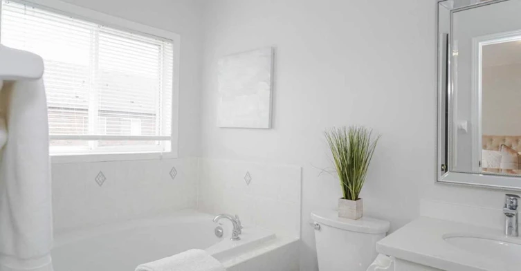 121-6399 Spinnaker Circle, Mississauga, ON, L5W 1Z6 - 6
