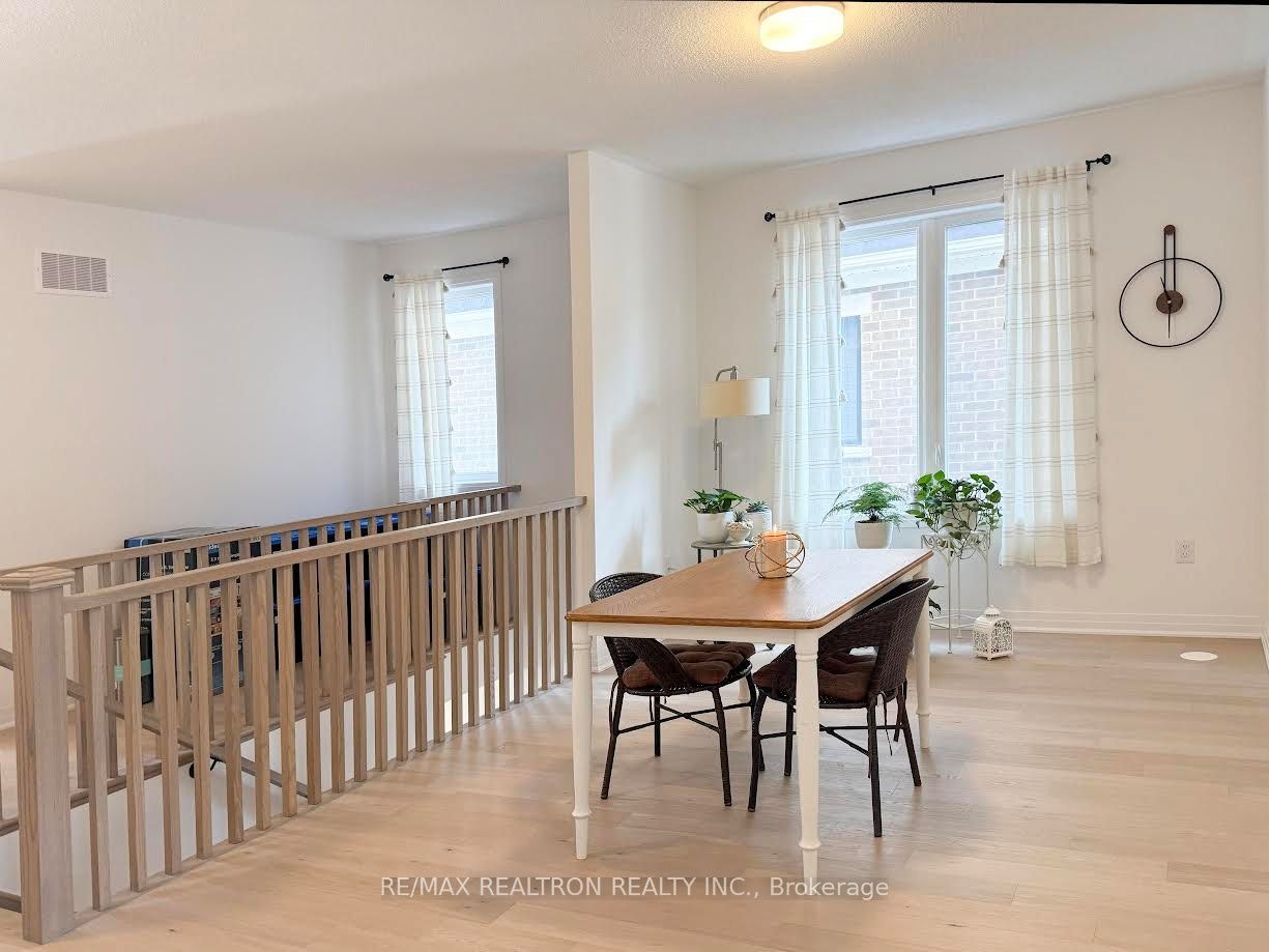 Bedroom A-3272 Sixth Line, Oakville, ON, L6M 5S9 - 8