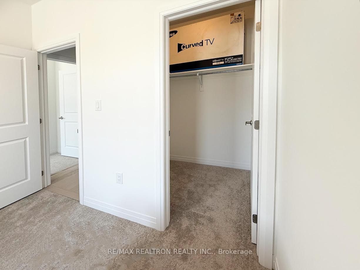 Bedroom A-3272 Sixth Line, Oakville, ON, L6M 5S9 - 12