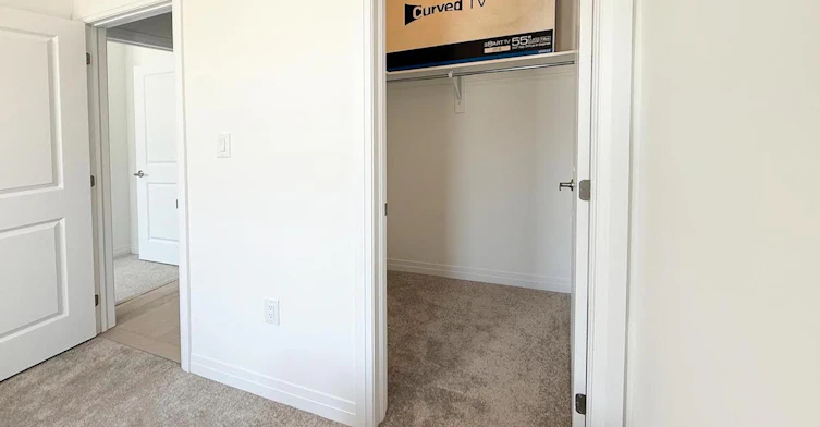 Bedroom A-3272 Sixth Line, Oakville, ON, L6M 5S9 - 12