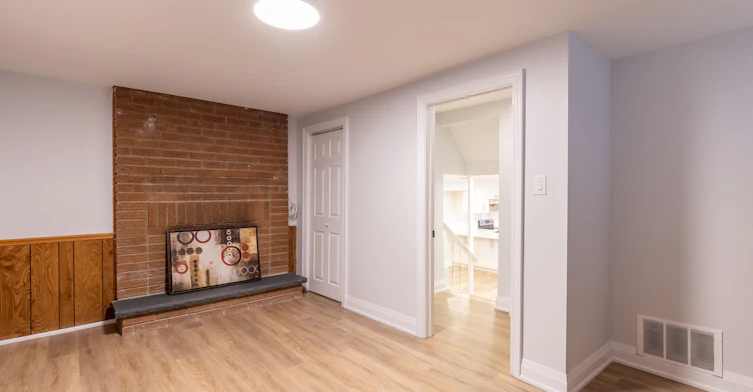 Lower-4043 Pavillion Court, Mississauga, ON, L5B 2V9 - 3