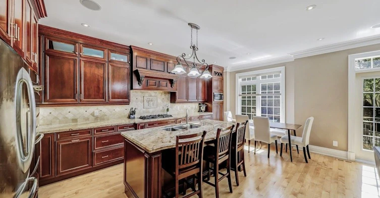 3 Westrose Avenue, Toronto, ON, M8X 1Z9 - 5