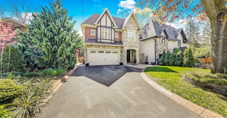 3 Westrose Avenue, Toronto, ON, M8X 1Z9 - 2