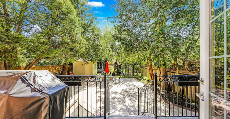 3 Westrose Avenue, Toronto, ON, M8X 1Z9 - 30