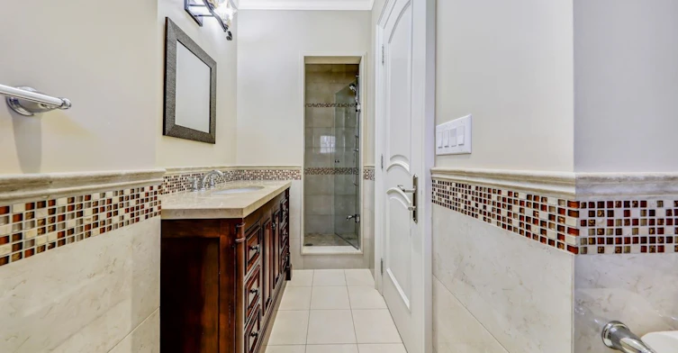 3 Westrose Avenue, Toronto, ON, M8X 1Z9 - 12
