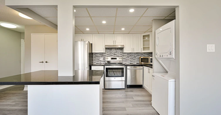1404-3695 Kaneff Crescent, Mississauga, ON, L5A 4B6 - 6