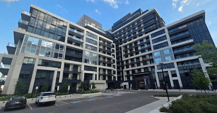 1011-3200 William Coltson Avenue W, Oakville, ON, L6H 7W6