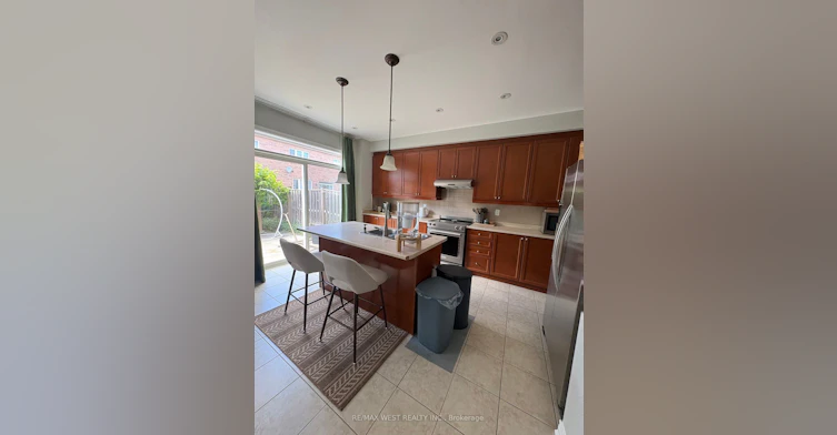8 Callalily Road, Brampton, ON, L7A 0M1 - 7