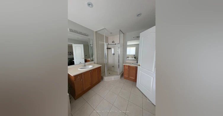 8 Callalily Road, Brampton, ON, L7A 0M1 - 10