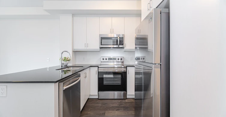 119-128 Grovewood Common, Oakville, ON, L6H 0X3 - 13