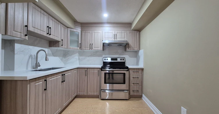 (Lower)-1292 Godwick Drive, Mississauga, ON, L5N 7X3 - 14