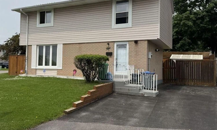 4 Hardcastle Court