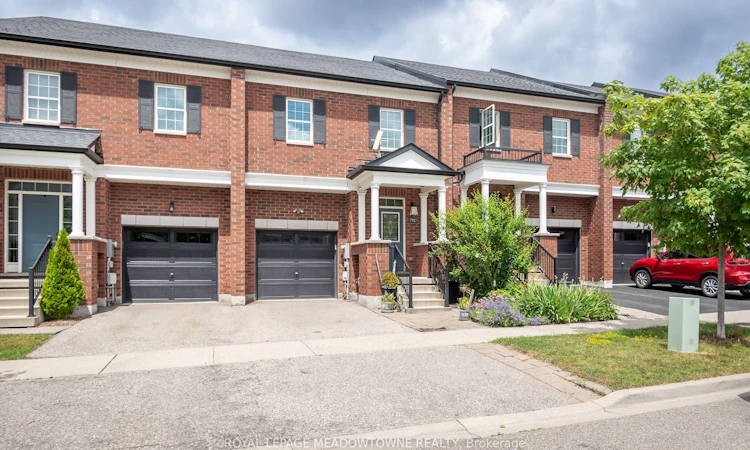 792 Banks Crescent