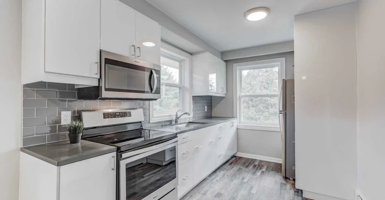3-31 Elma Street, Toronto, ON, M8V 1X9 - 2