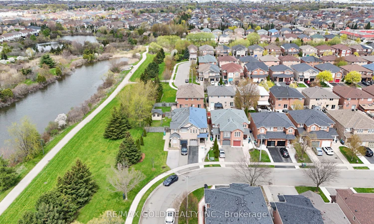 44 Baha Crescent