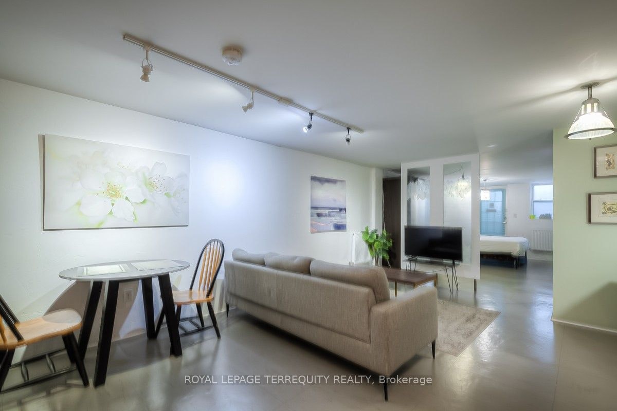 BSMT-26A Scarlett Road, Toronto, ON, M6N 4K1 - 3