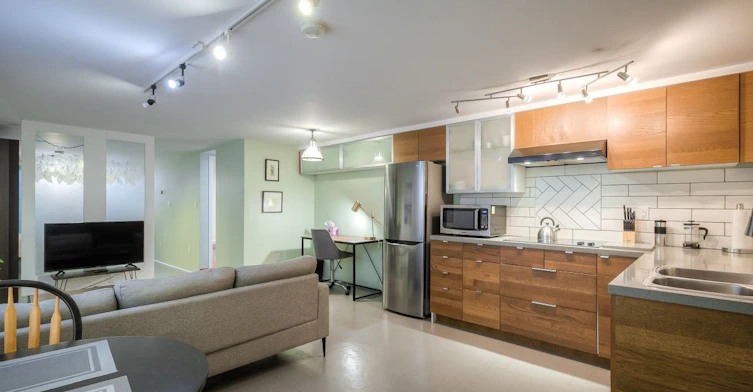 BSMT-26A Scarlett Road, Toronto, ON, M6N 4K1