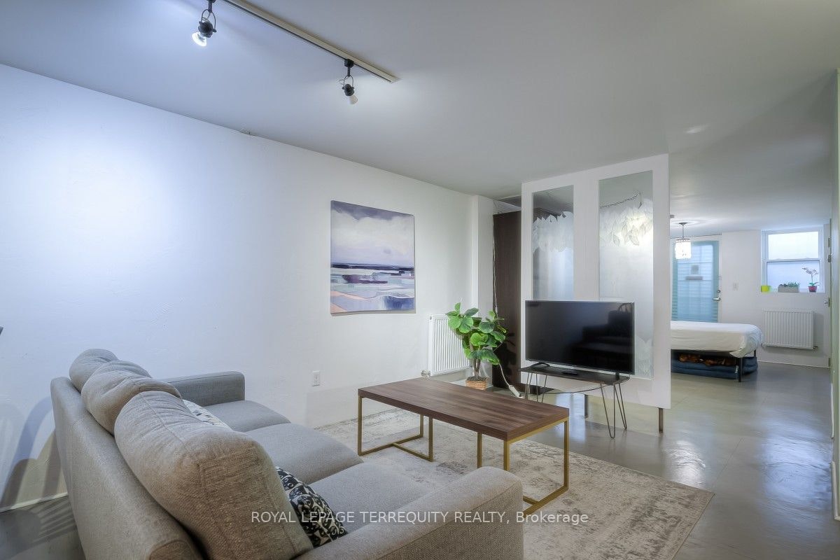 BSMT-26A Scarlett Road, Toronto, ON, M6N 4K1 - 4