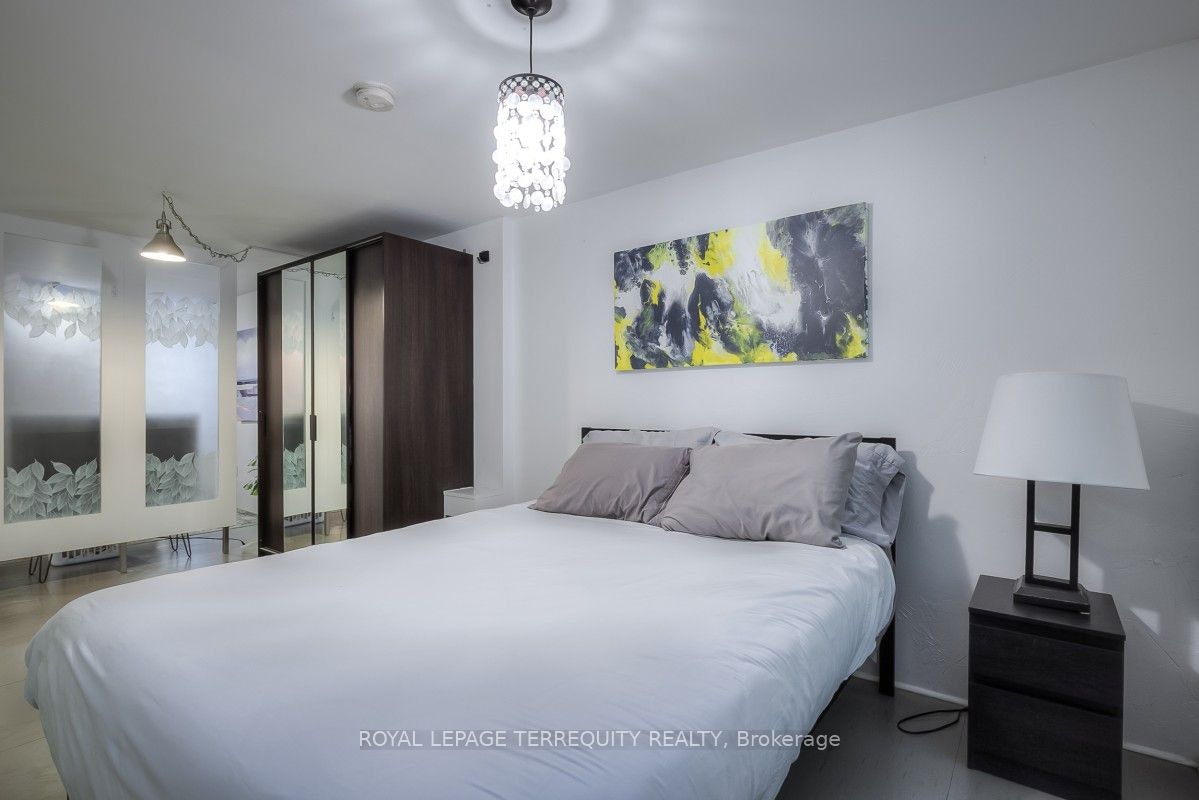 BSMT-26A Scarlett Road, Toronto, ON, M6N 4K1 - 14