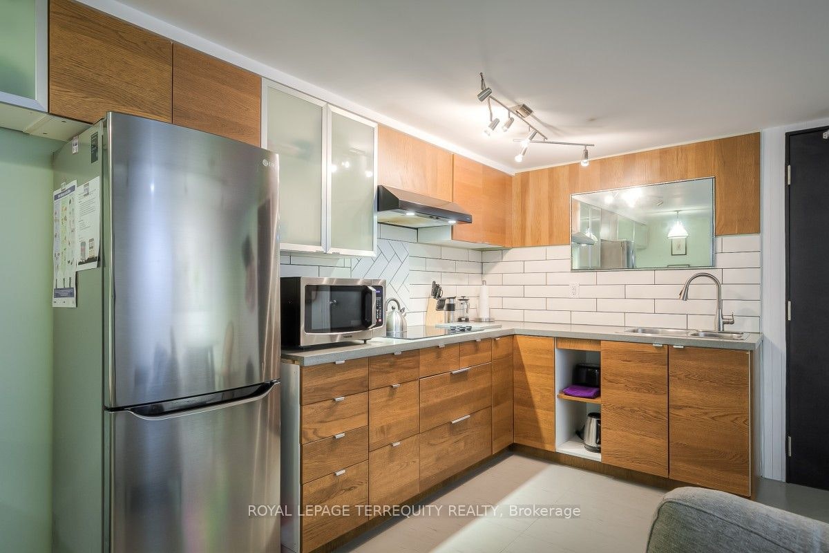 BSMT-26A Scarlett Road, Toronto, ON, M6N 4K1 - 8
