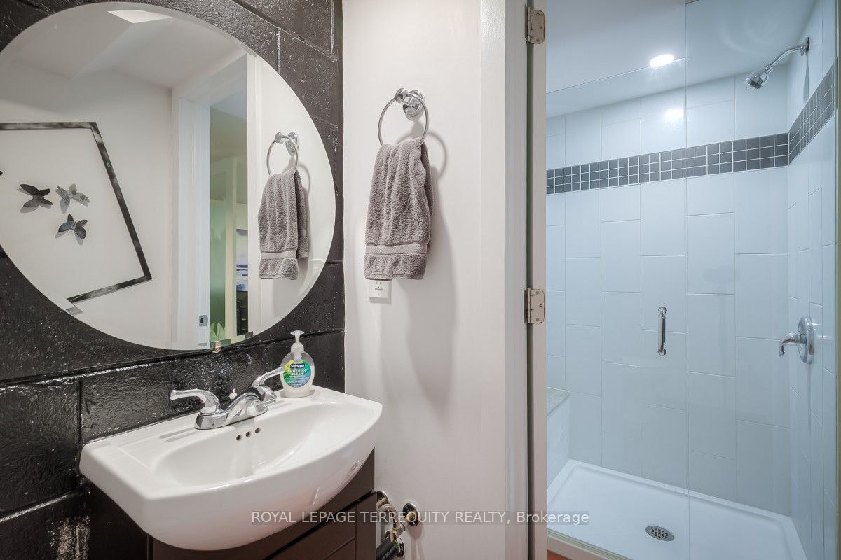 BSMT-26A Scarlett Road, Toronto, ON, M6N 4K1 - 16