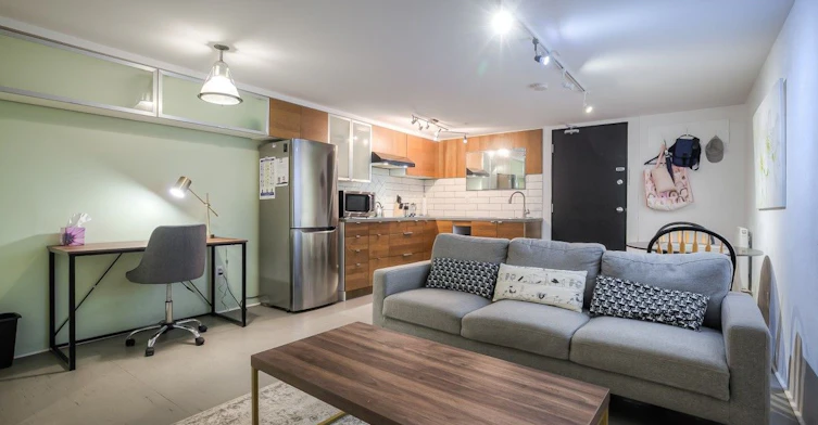 BSMT-26A Scarlett Road, Toronto, ON, M6N 4K1 - 7