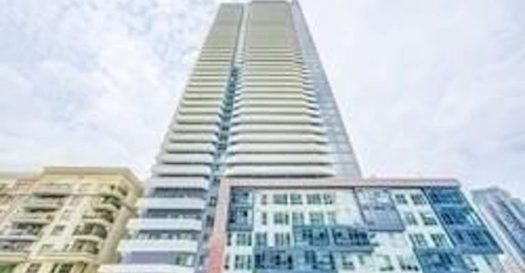 4009-4065 Confederation Parkway, Mississauga, ON, L5B 0L4