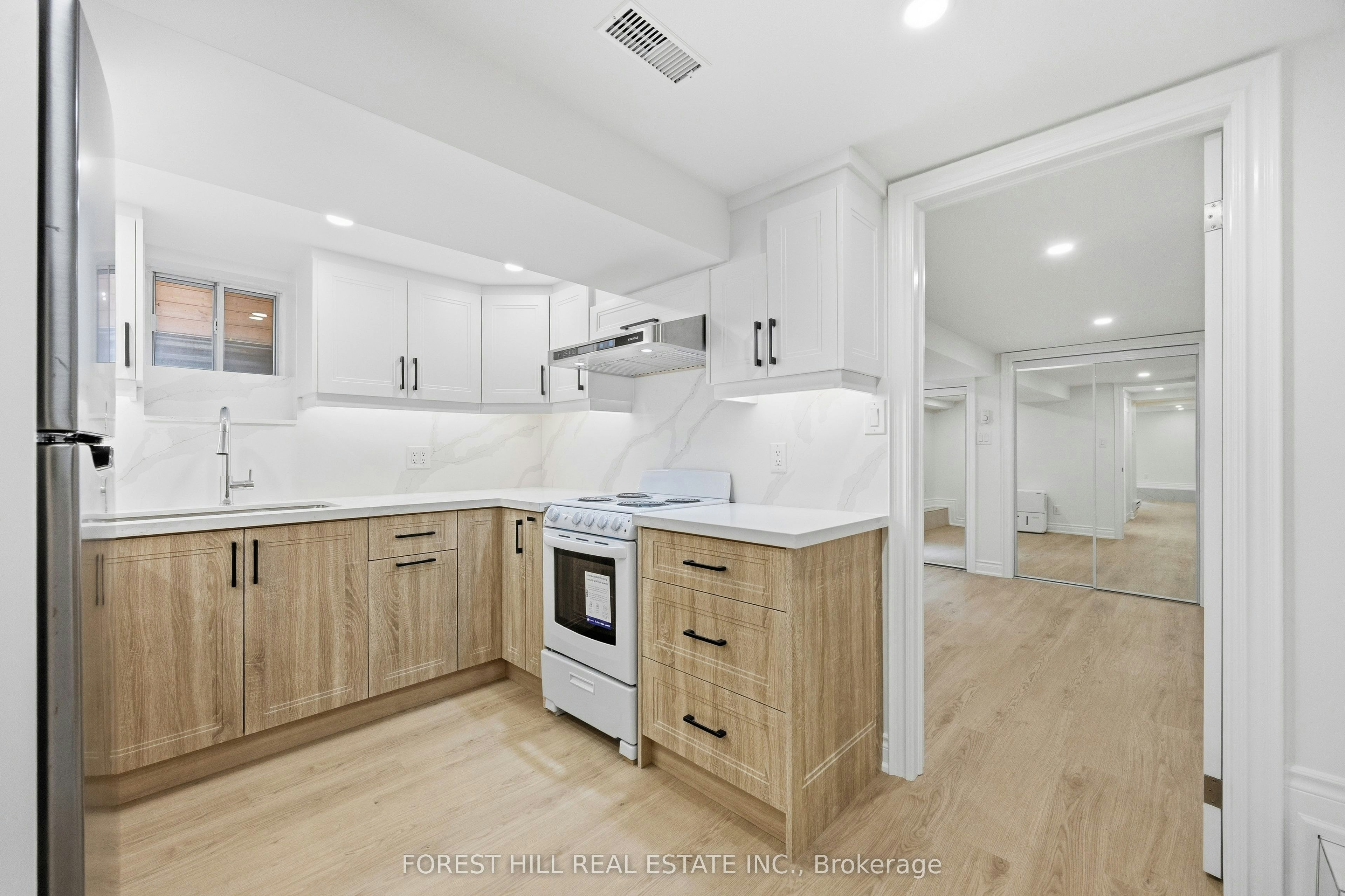 Basement-54 Gwynne Avenue, Toronto, ON, M6K 2C4 - 7