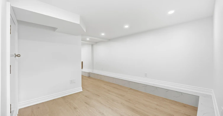 Basement-54 Gwynne Avenue, Toronto, ON, M6K 2C4 - 4