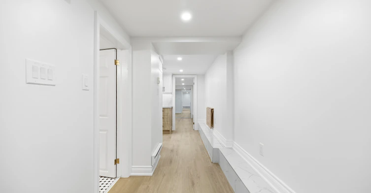 Basement-54 Gwynne Avenue, Toronto, ON, M6K 2C4 - 6