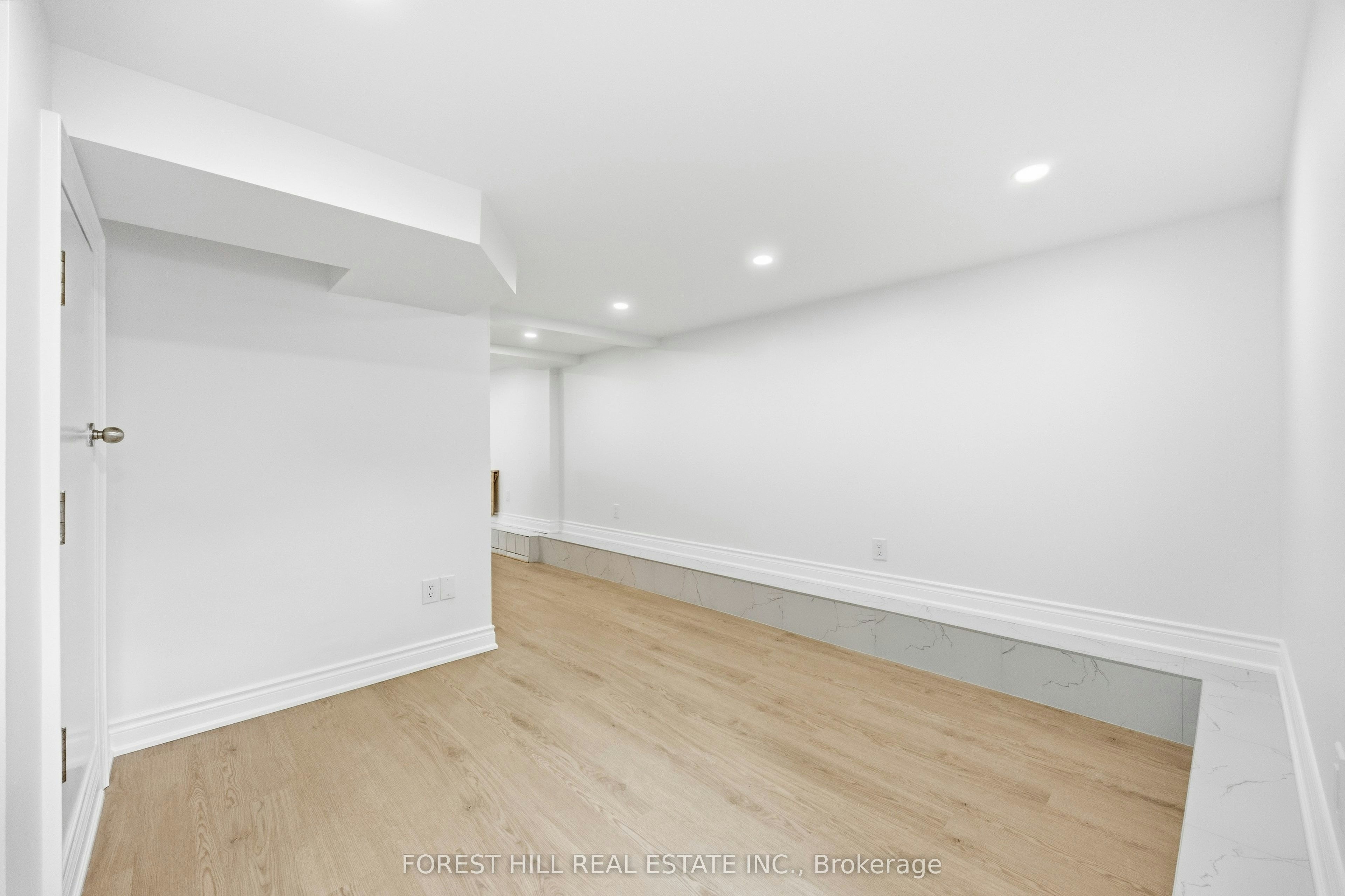 Basement-54 Gwynne Avenue, Toronto, ON, M6K 2C4 - 4