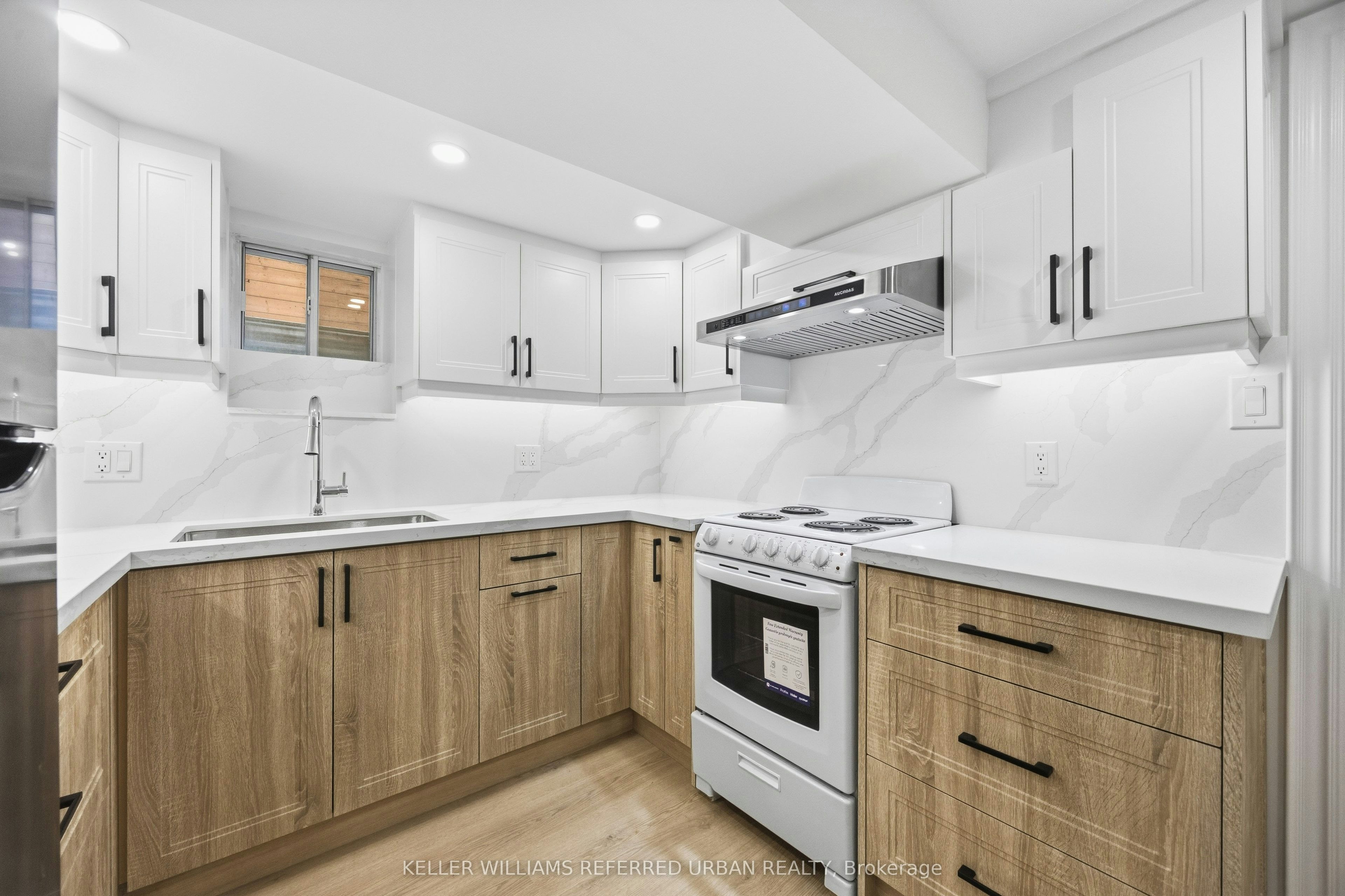 Basement-54 Gwynne Avenue, Toronto, ON, M6K 2C4
