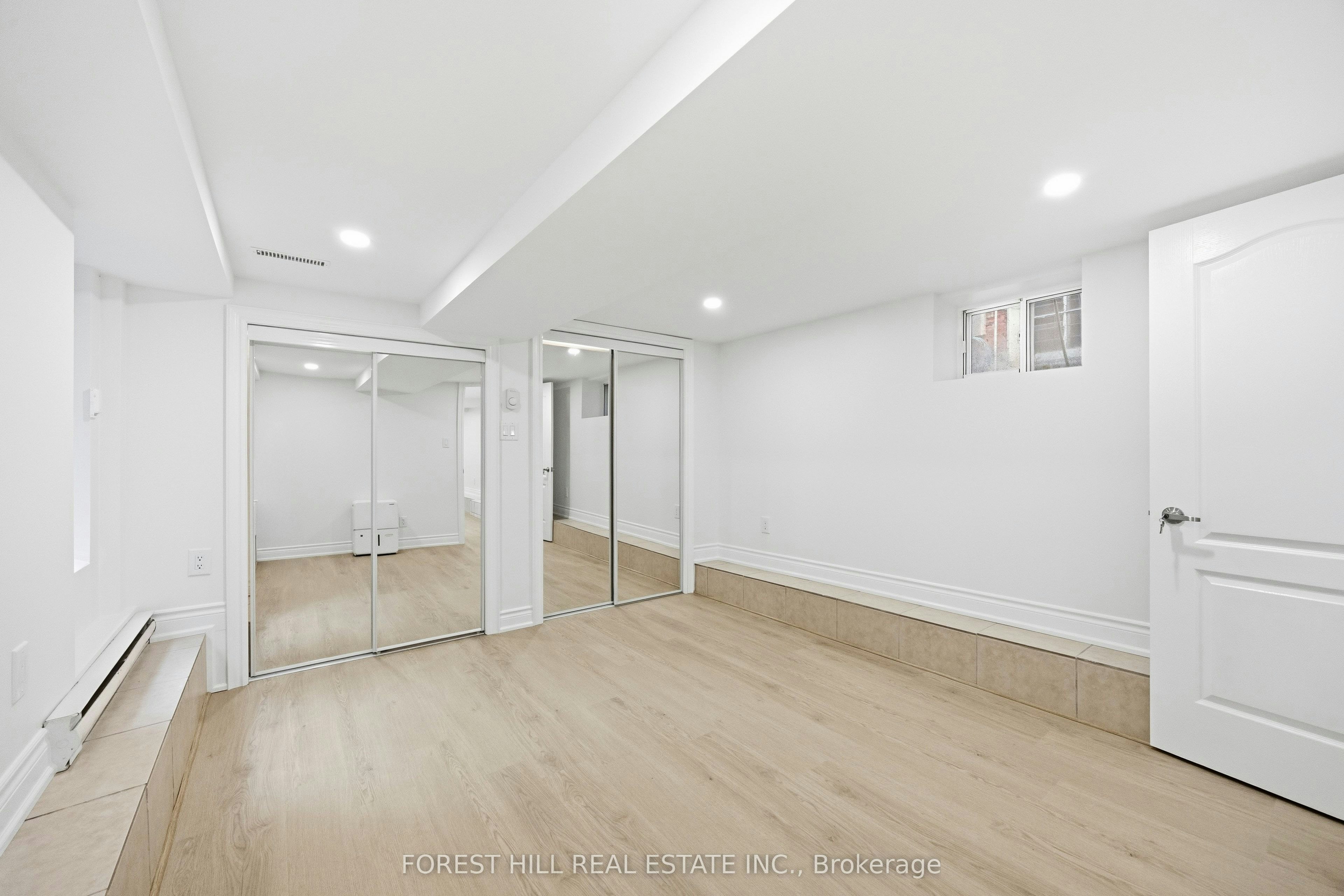 Basement-54 Gwynne Avenue, Toronto, ON, M6K 2C4 - 12